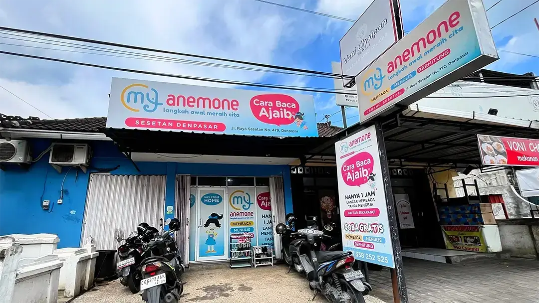 Tampilan Bagian Luar Outlet Sesetan