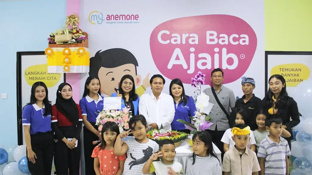 Gambar Grand Opening Outlet Baru